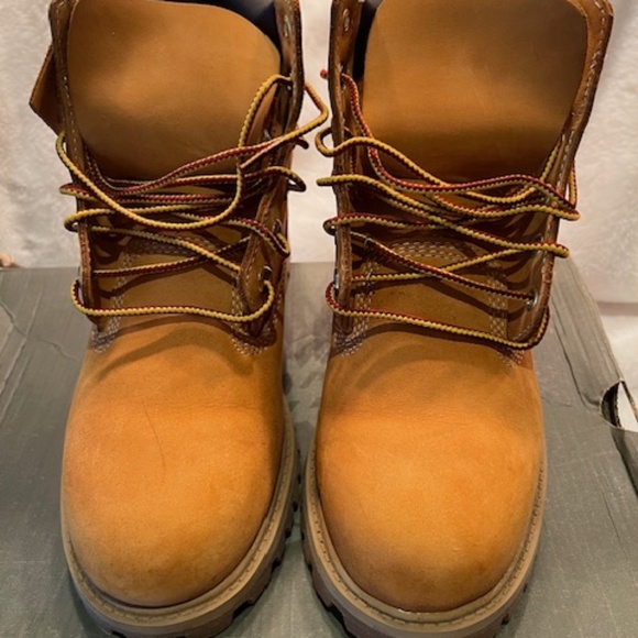 Timberland Boots - Picture 3 of 7